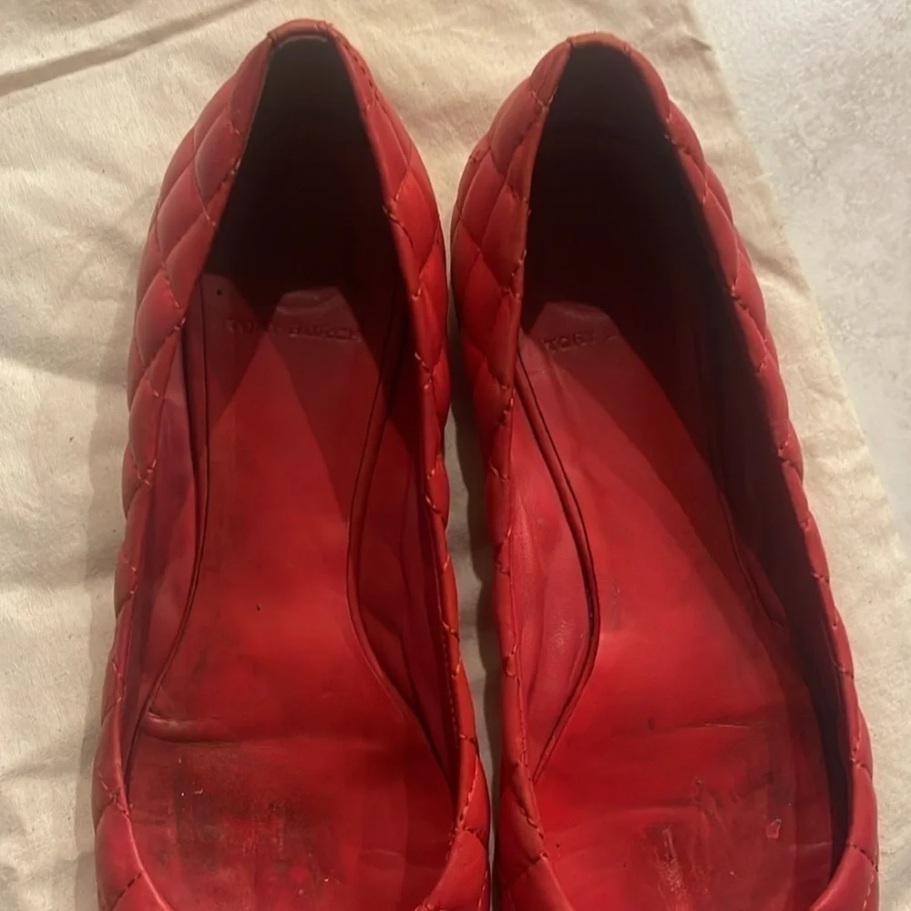 Tory Burch quilted Quinn flats with dust bag
